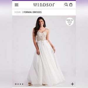 Windsor white formal dress with gold details size 3